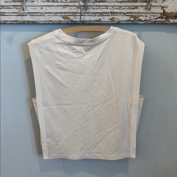 Evereve Beige Sleeveless Muscle Tee Size Large - Picture 2 of 6